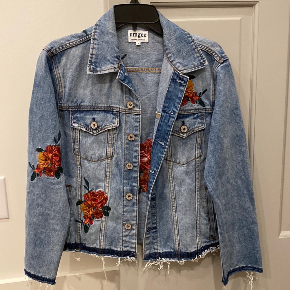 Vici Collection Distress denim jacket
